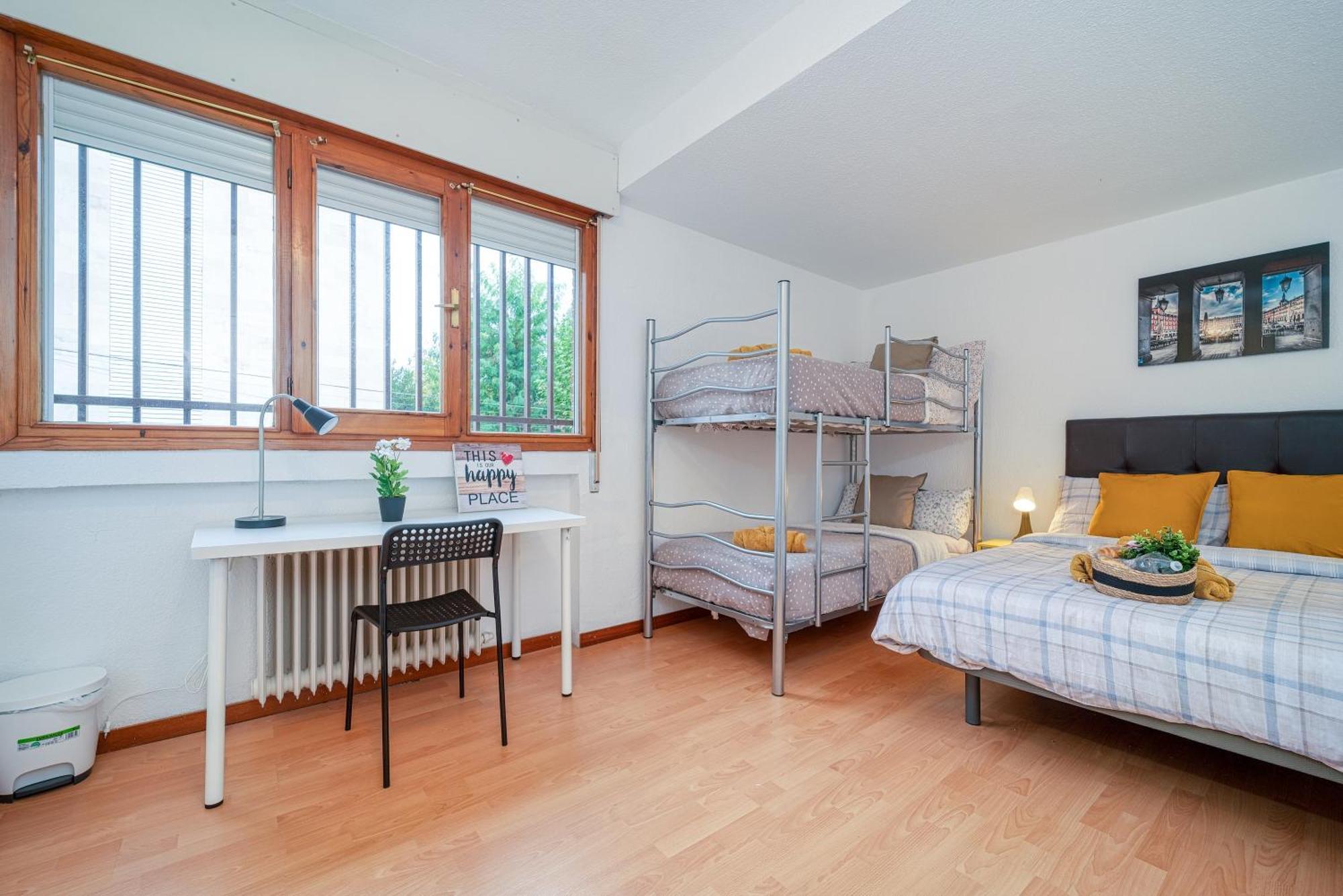 P Casacafe Madrid Calle Carlos Dubois 3 Экстерьер фото