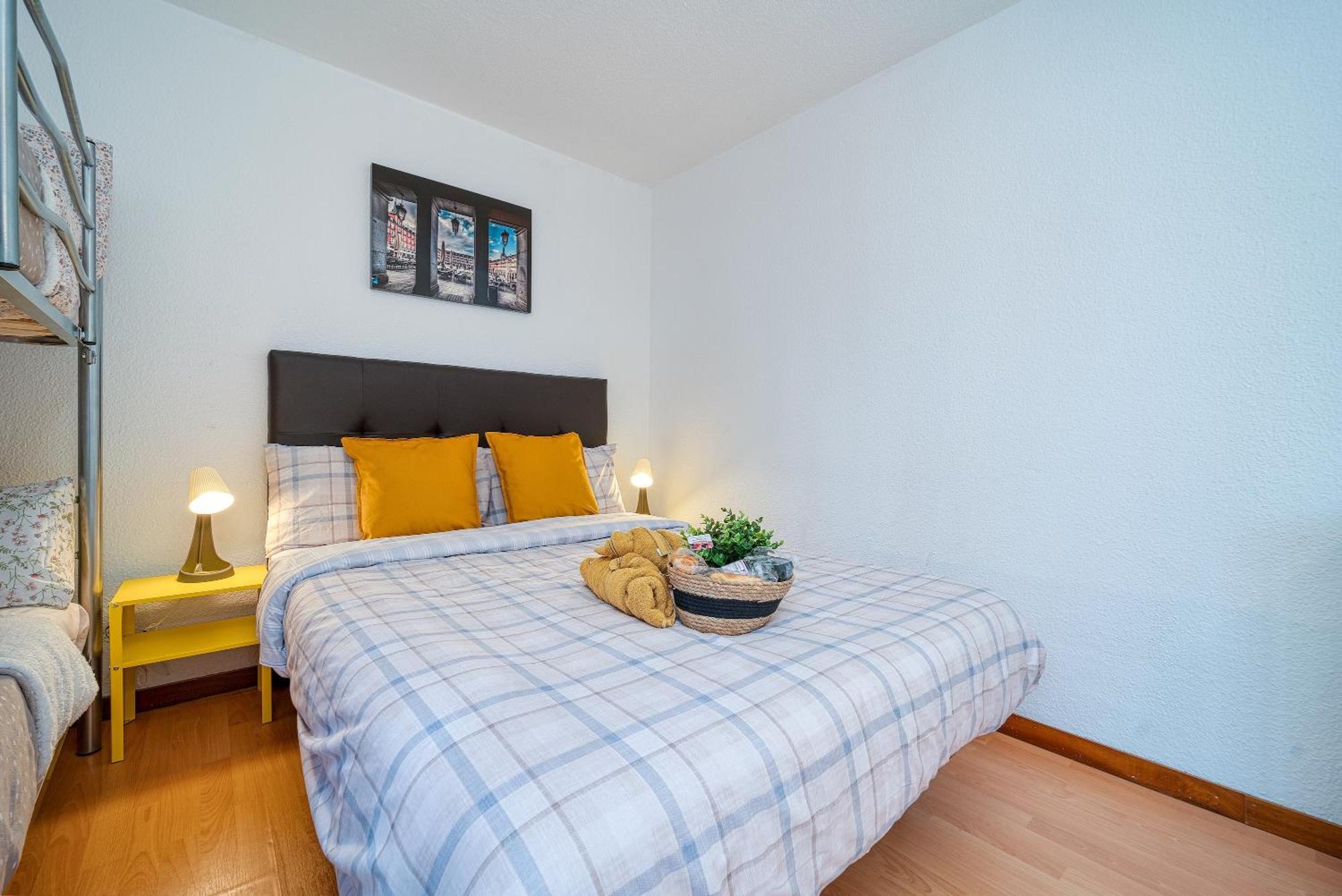 P Casacafe Madrid Calle Carlos Dubois 3 Экстерьер фото
