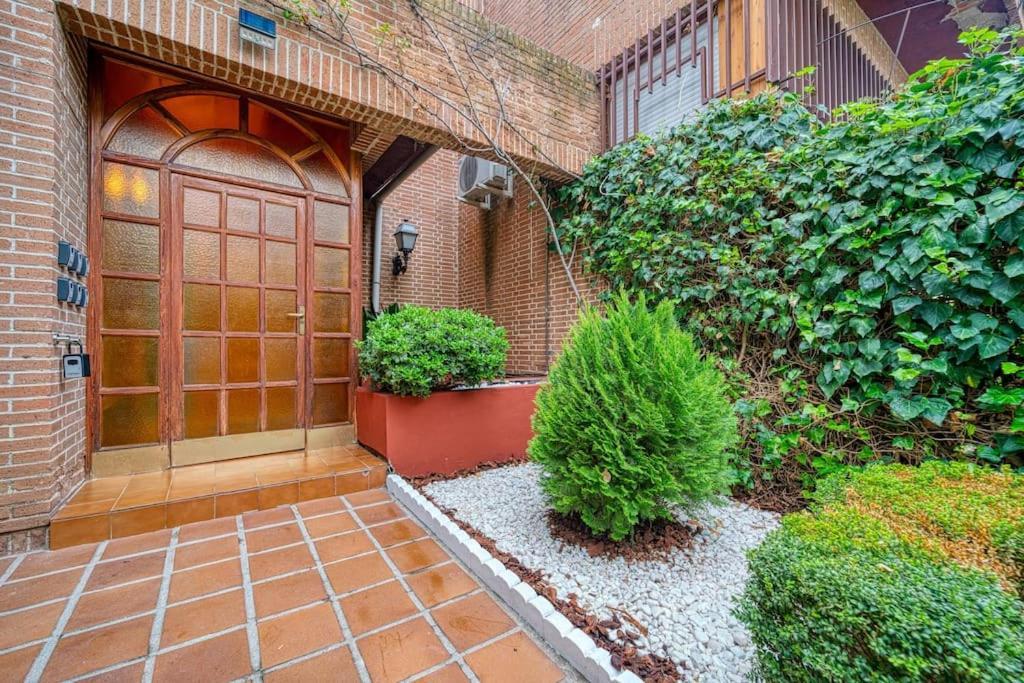 P Casacafe Madrid Calle Carlos Dubois 3 Экстерьер фото